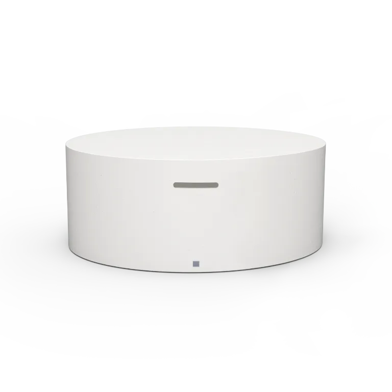 Magnus coffee table for outdoor