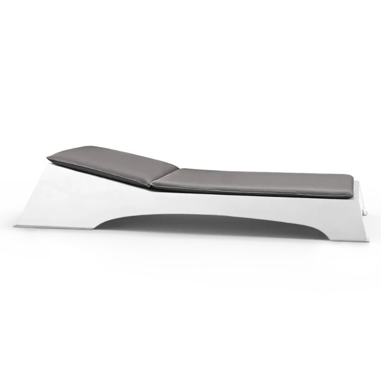 Quadra chaise longue for outdoor