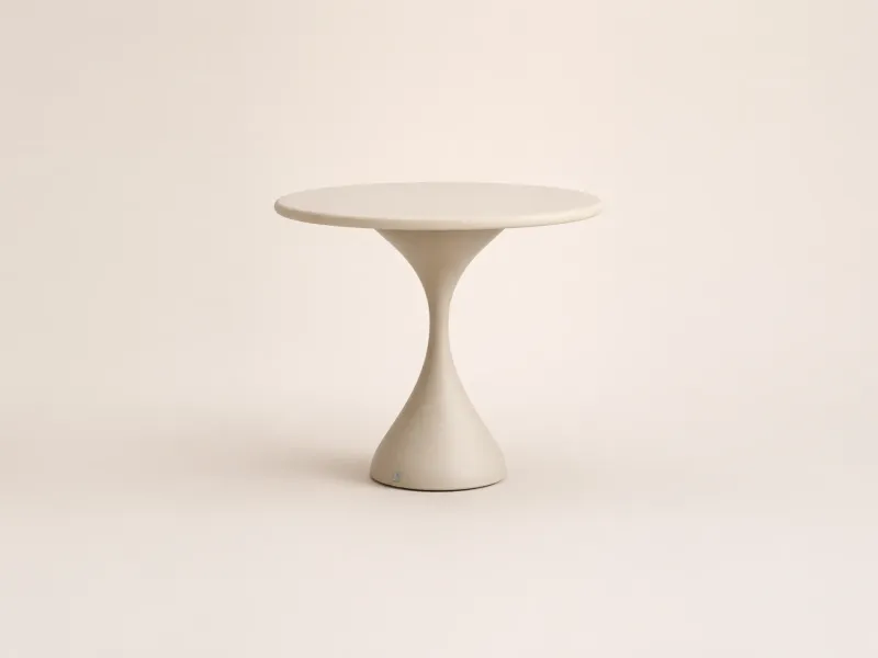 Melody dining table for outdoor