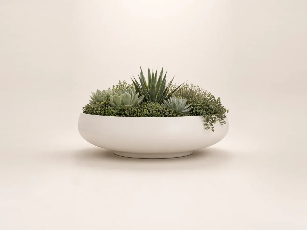 Ariel large planter for outdoor