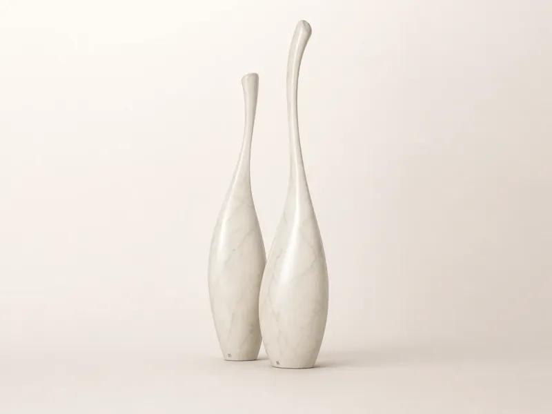 Solitary decorative planters for outdoor