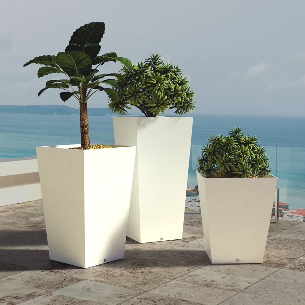 Quadra small planters for outdoor